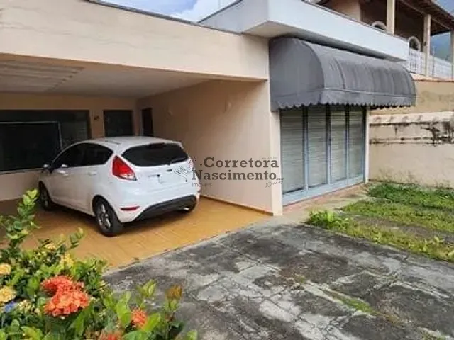 Casa com 320m² 2 quartos e 2 banheiros, à venda, no bairro Jardim Pereira do Amparo em Jacareí