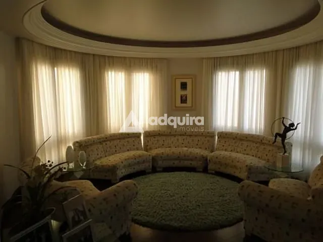 Casa com 689m², à venda, no bairro Centro em Ponta Grossa