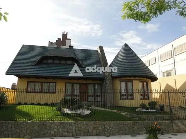 Casa com 689m², à venda, no bairro Centro em Ponta Grossa