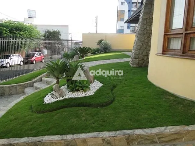 Casa com 689m², à venda, no bairro Centro em Ponta Grossa