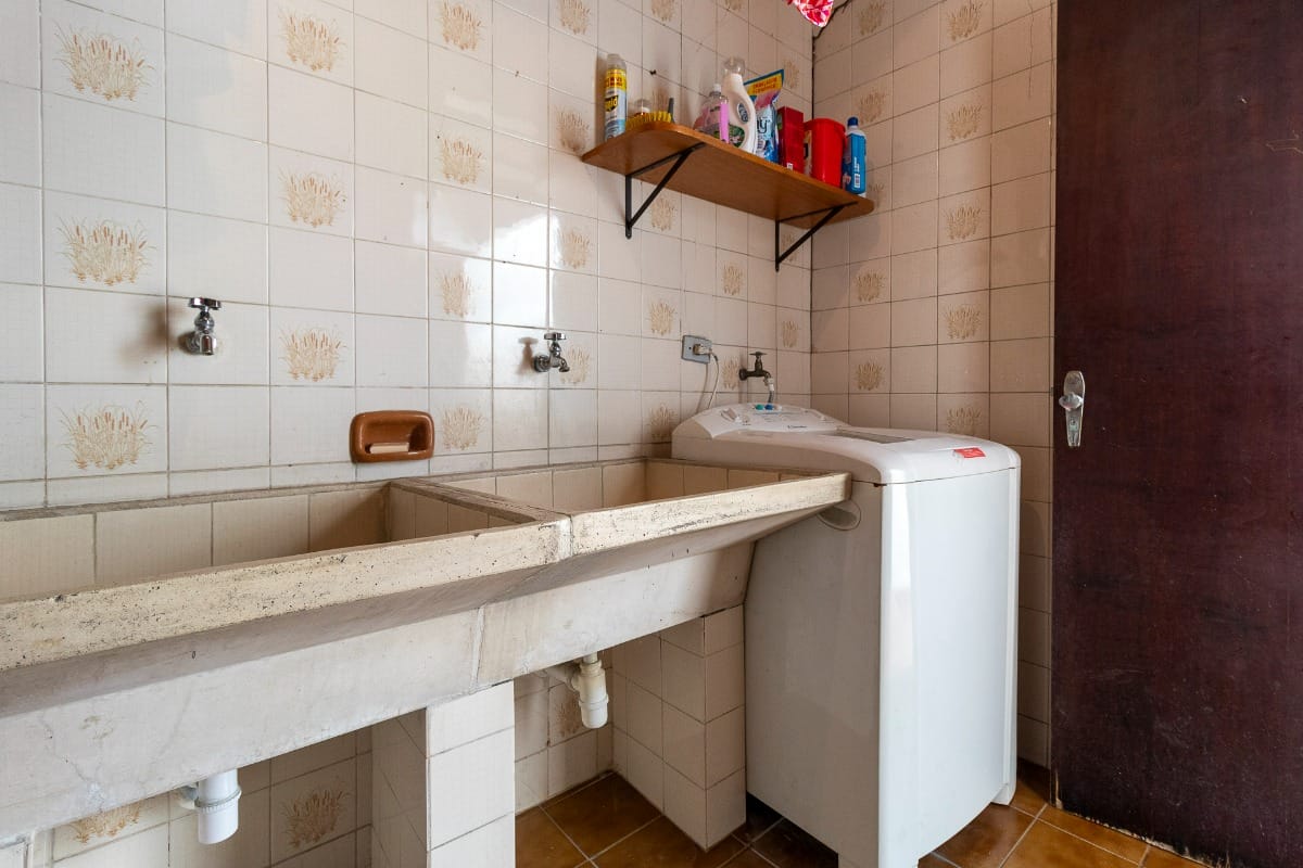 Foto do Casa-Casa tipo para venda em Planalto Paulista com 5 quartos, 162m²
