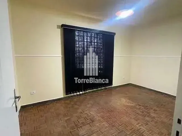 Casa com 150m², para alugar, no bairro Centro em Ponta Grossa