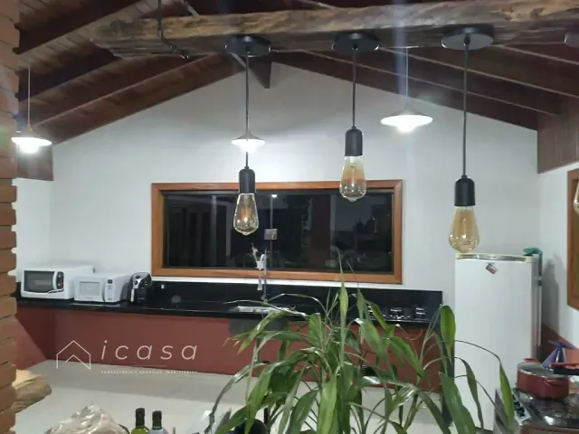 Casa com 2730m² 3 quartos e 2 banheiros, à venda, no bairro Bairro dos Pais em Ibiúna