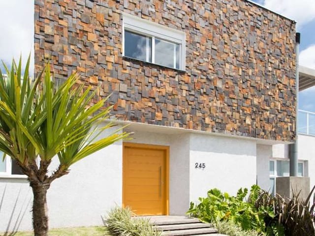 Casa com 710m² 4 quartos e 5 banheiros, à venda, no bairro São Paulo II em Cotia
