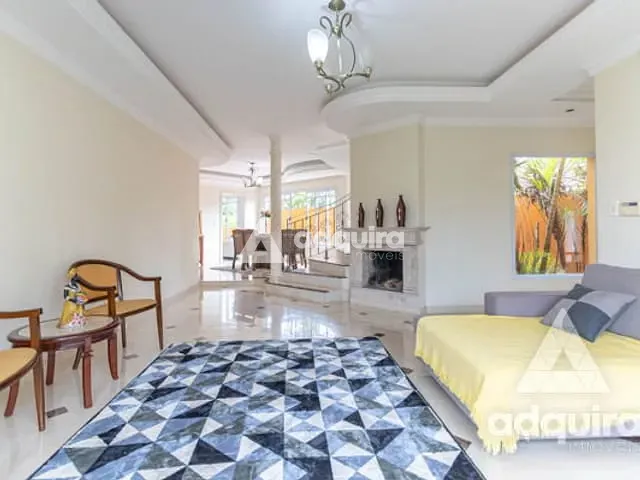 Casa 4 quartos e 4 banheiros, à venda ou para alugar, no bairro Centro em Ponta Grossa