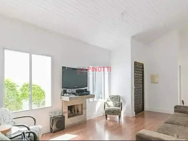 Casa 3 quartos e 4 banheiros, à venda, no bairro Jardim do Mar em São Bernardo do Campo
