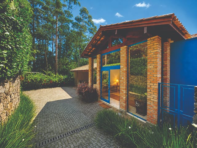 Casa com 823m² 4 quartos e 5 banheiros, à venda, no bairro Jardim Indaiá em Embu das Artes