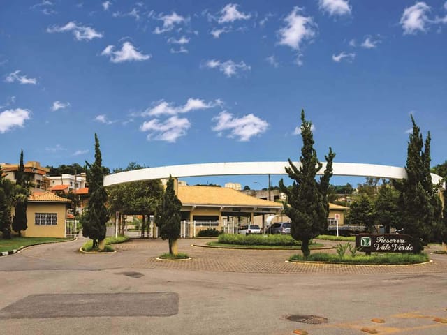 Casa com 370m² 3 quartos e 4 banheiros, à venda, no bairro Residencial dos Lagos em Cotia