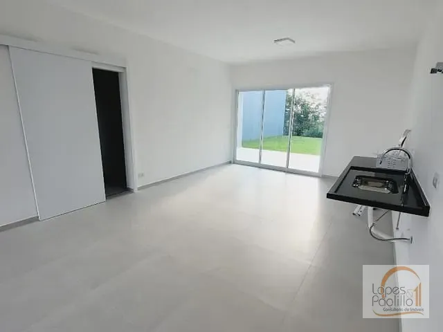 Casa com 500m² 3 quartos e 1 banheiro, para alugar, no bairro Guaxinduva em Atibaia