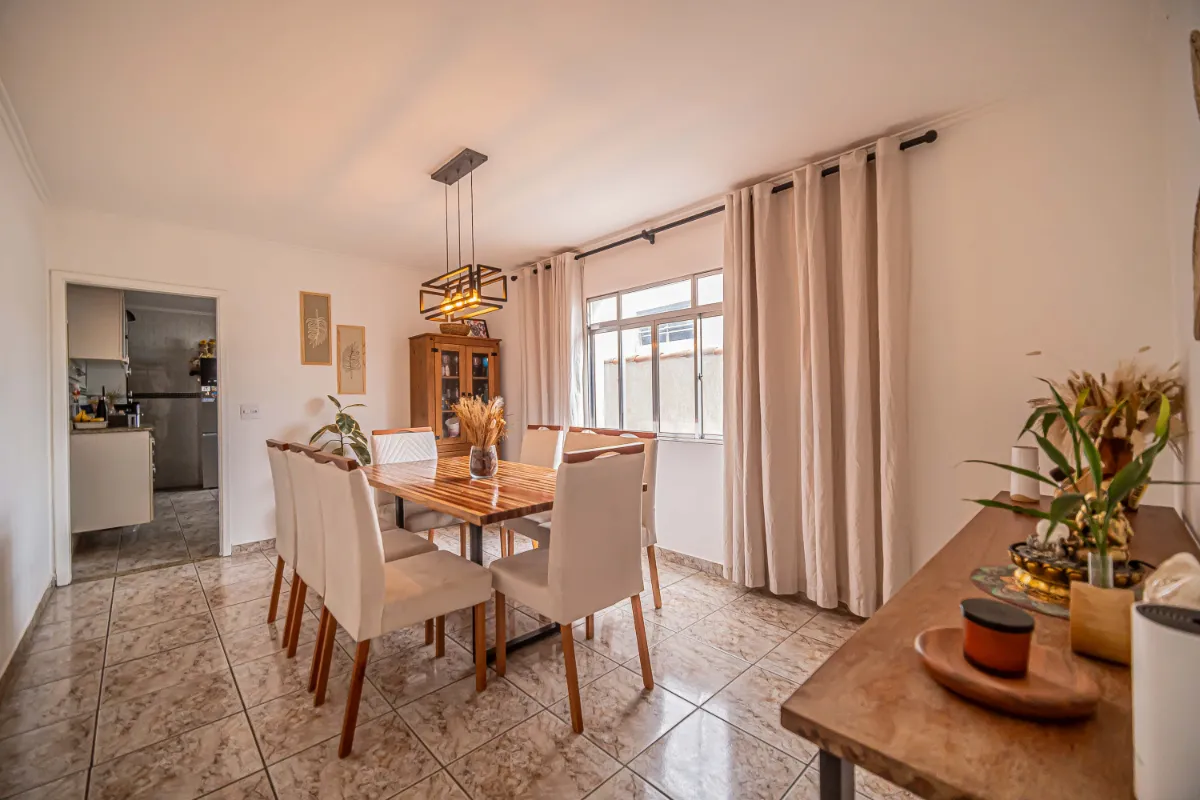 Casa para venda em Jardim Monte Kemel com 3 quartos, sendo 1 suíte, 172m²