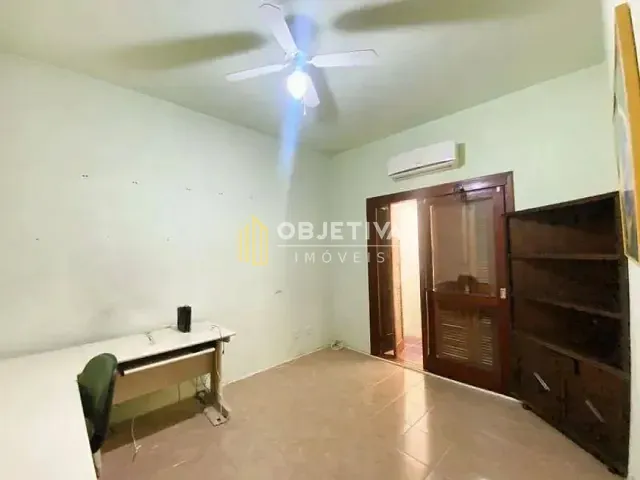 Casa 3 quartos e 4 banheiros, para alugar, no bairro Petrópolis em Porto Alegre