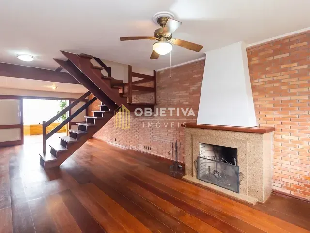 Casa 3 quartos e 3 banheiros, para alugar, no bairro Santana em Porto Alegre
