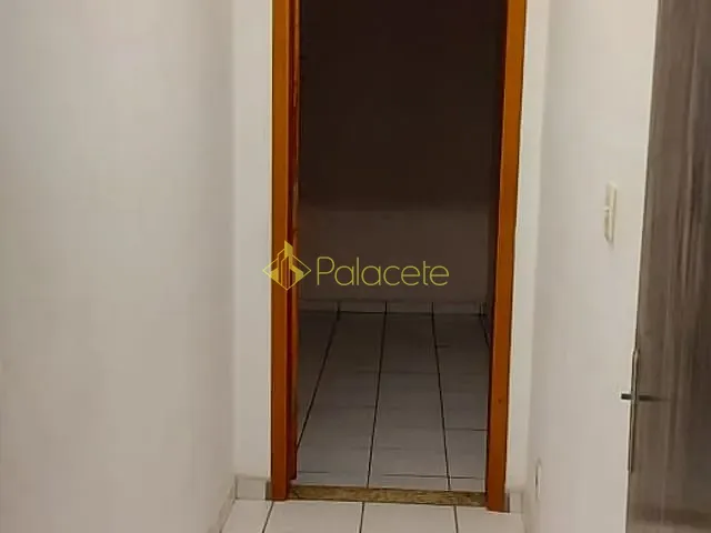Casa 3 quartos e 2 banheiros, à venda, no bairro Conjunto Residencial Araretama em Pindamonhangaba