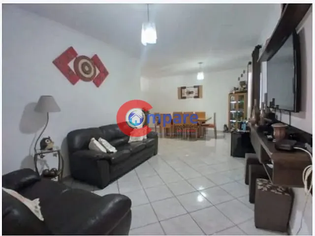 Casa 3 quartos e 3 banheiros, à venda, no bairro Jardim Aida em Guarulhos