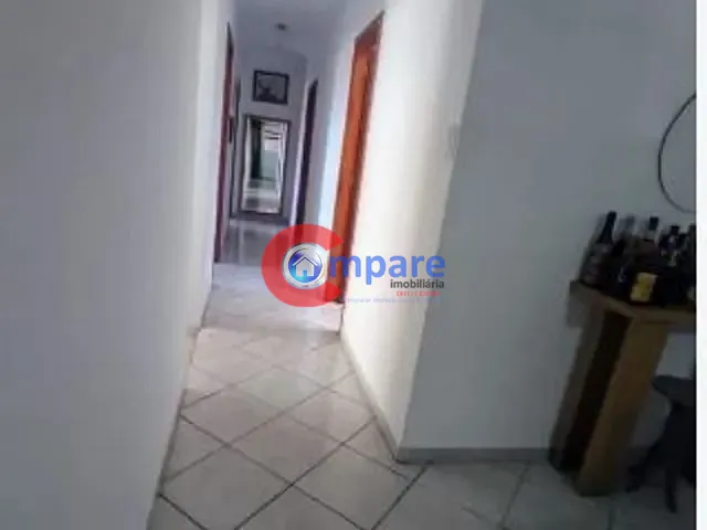 Casa 3 quartos e 3 banheiros, à venda, no bairro Jardim Aida em Guarulhos