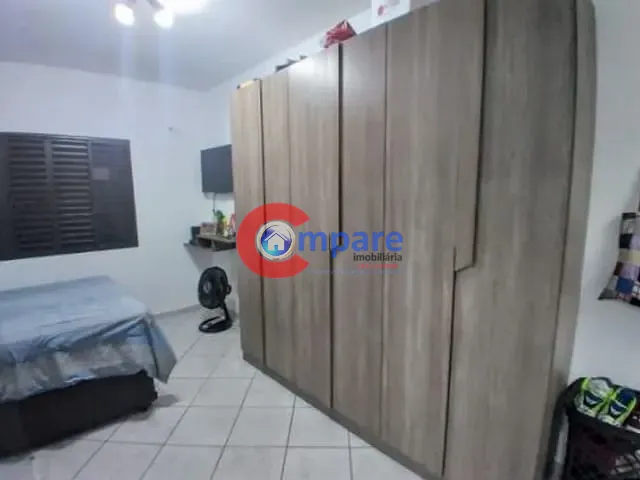 Casa 3 quartos e 3 banheiros, à venda, no bairro Jardim Aida em Guarulhos