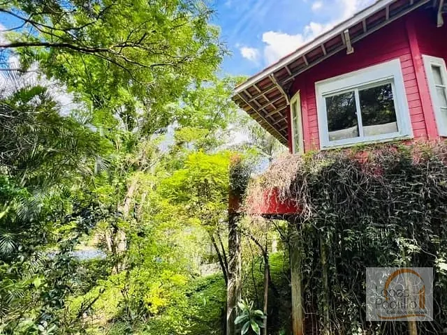 Casa com 662m² 2 quartos e 2 banheiros, à venda, no bairro Alpes de Atibaia em Atibaia