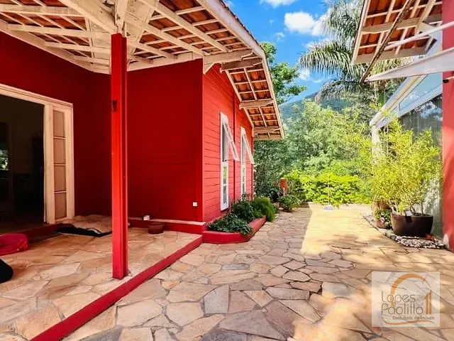 Casa com 662m² 2 quartos e 2 banheiros, à venda, no bairro Alpes de Atibaia em Atibaia