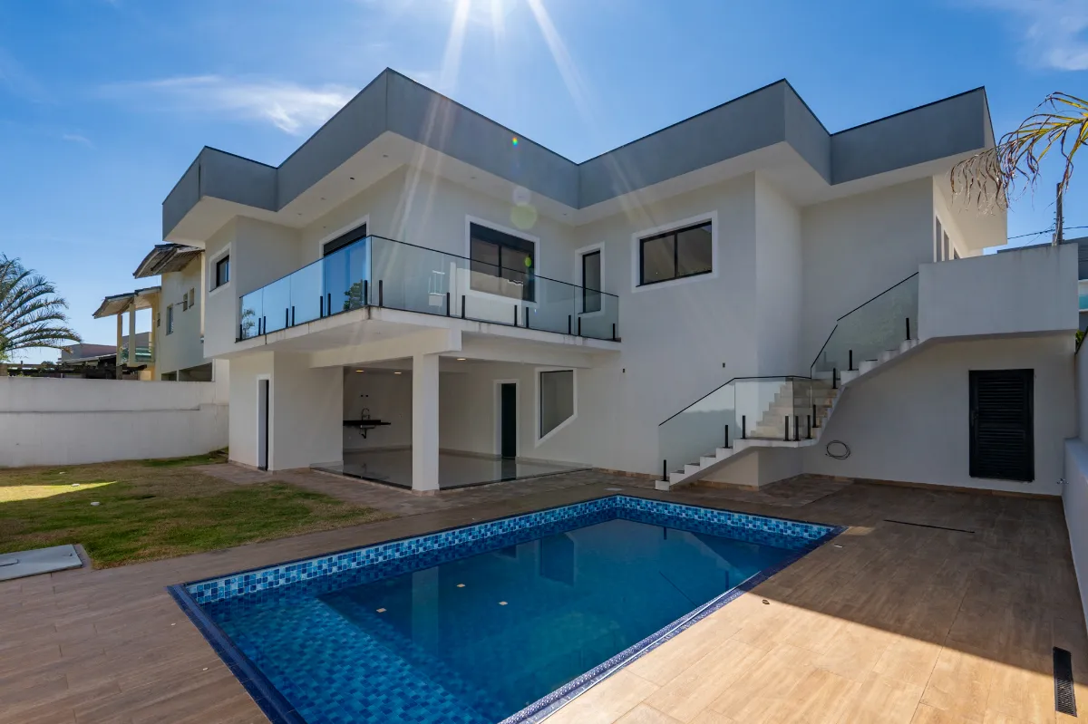 Casa no condomínio Terras de Santa Adélia para venda com 3 quartos, sendo 3 suítes, 298m²