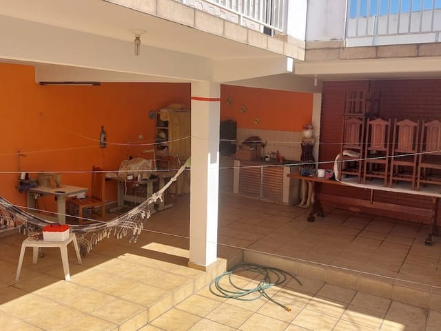 Casa com 280m² 2 quartos e 3 banheiros, à venda, no bairro Jardim D'Abril em Osasco