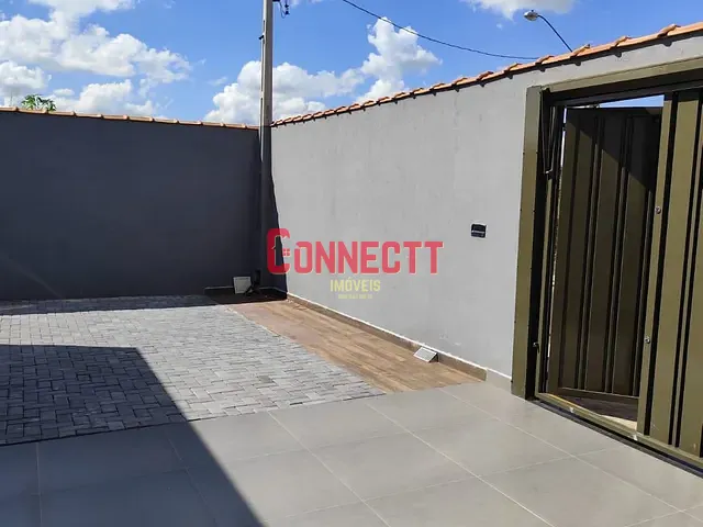 Casa com 250m² 3 quartos e 1 banheiro, à venda, no bairro Bonfim Paulista em Ribeirão Preto