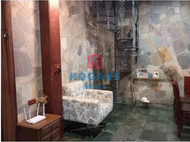 Casa 3 quartos e 2 banheiros, à venda, no bairro Jardim Oriente em São José dos Campos