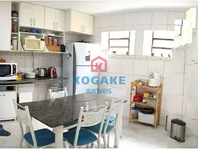 Casa 3 quartos e 2 banheiros, à venda, no bairro Jardim Oriente em São José dos Campos