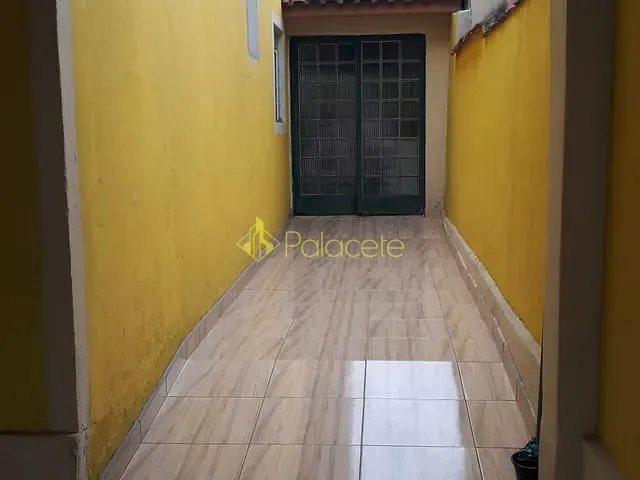 Casa com 250m² 3 quartos e 2 banheiros, à venda, no bairro Residencial Comercial Cidade Vista Alegre em Pindamonhangaba