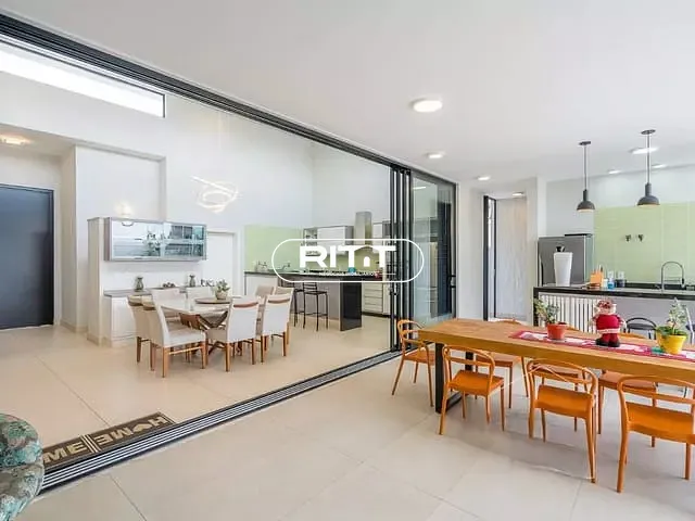 Casa com 500m² 3 quartos e 5 banheiros, à venda, no bairro Chácaras Silvania em Valinhos