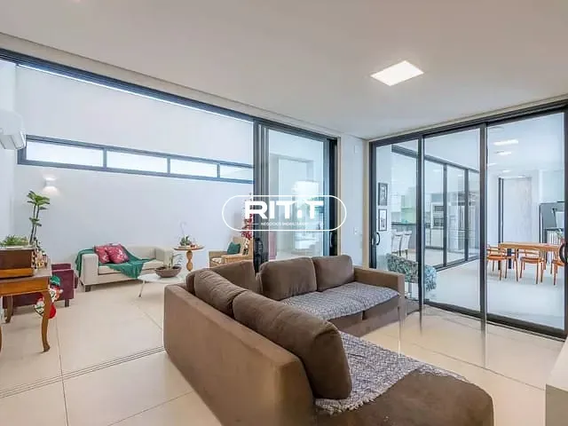 Casa com 500m² 3 quartos e 5 banheiros, à venda, no bairro Chácaras Silvania em Valinhos