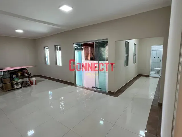 Casa com 275m² 3 quartos e 2 banheiros, à venda, no bairro Parque Residencial Cândido Portinari em Ribeirão Preto