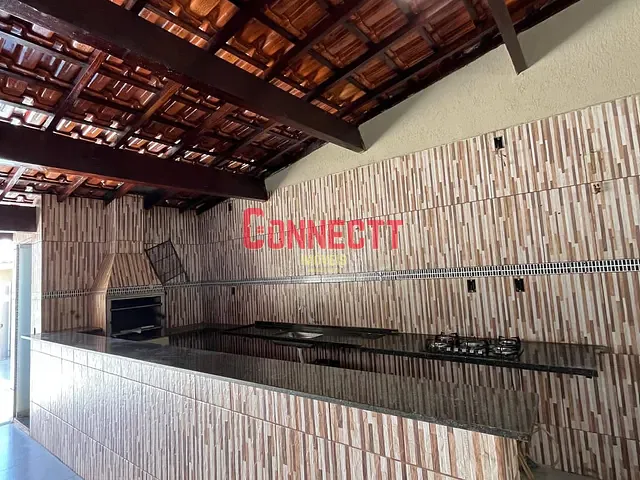 Casa com 275m² 3 quartos e 2 banheiros, à venda, no bairro Parque Residencial Cândido Portinari em Ribeirão Preto