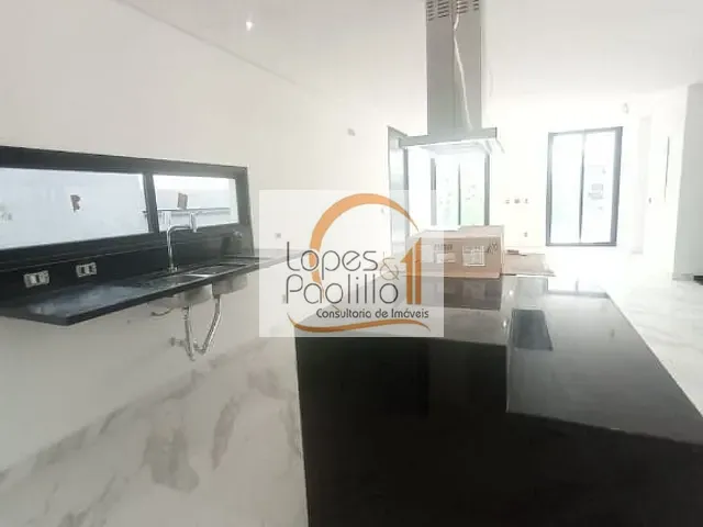Casa com 360m² 3 quartos e 5 banheiros, à venda, no bairro Parque Arco Iris em Atibaia