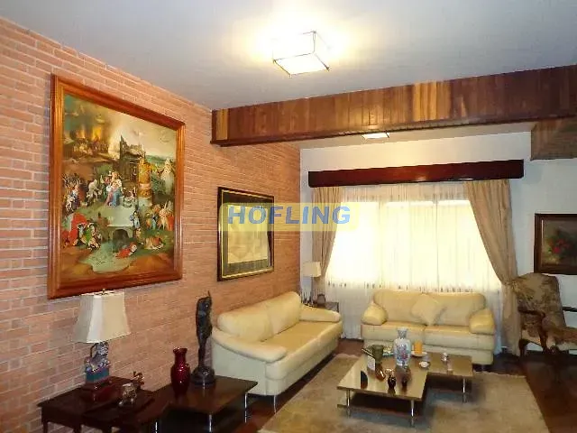 Casa com 350m², à venda, no bairro Centro em Rio Claro