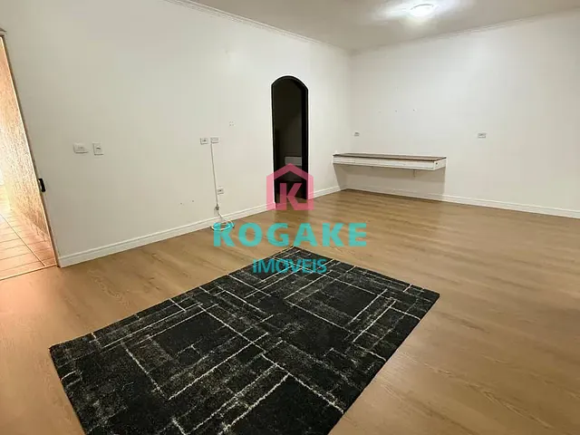 Casa 3 quartos e 2 banheiros, à venda, no bairro Jardim Portugal em São José dos Campos