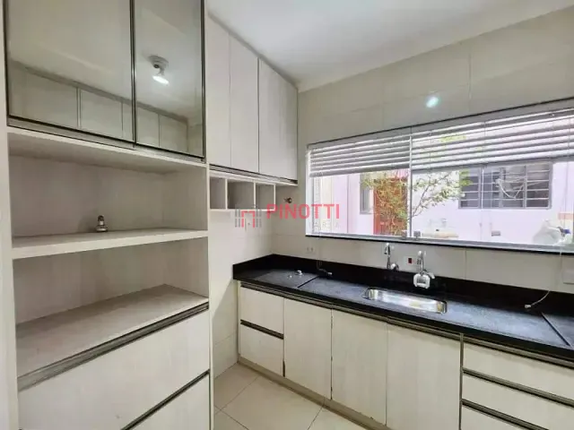 Casa 5 quartos e 3 banheiros, à venda, no bairro Paulicéia em São Bernardo do Campo