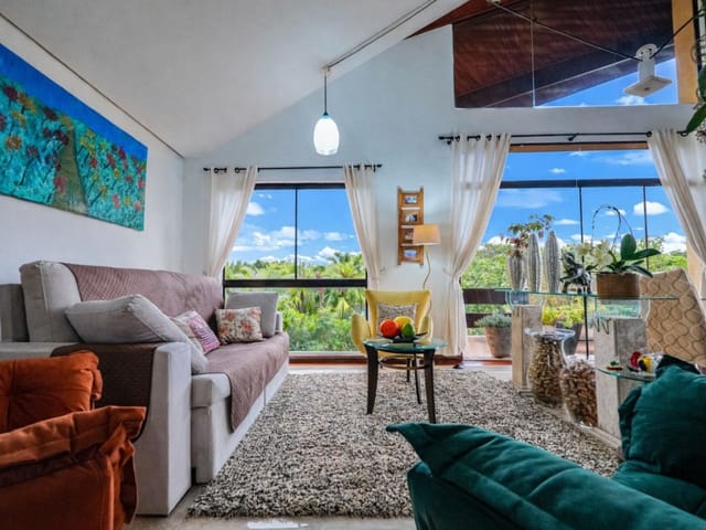 Casa com 1000m² 3 quartos e 5 banheiros, à venda, no bairro Residencial Euroville em Carapicuíba