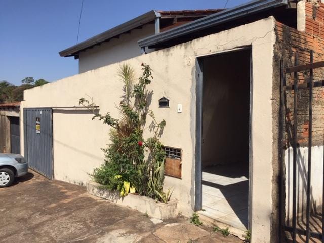 Foto do Casa - Casa com 3 dormitórios à venda, 100 m² por R$ 150.000,00 - Recreio dos Bandeirantes - Uberaba/MG | ZUCATO IMOBILIARIA LTDA