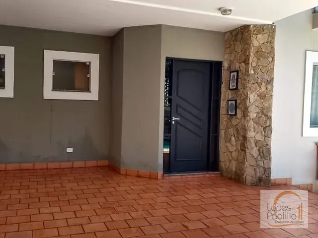 Casa com 400m² 3 quartos e 3 banheiros, à venda ou para alugar, no bairro Retiro das Fontes em Atibaia