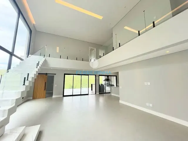 Casa com 480m² 5 quartos e 5 banheiros, à venda, no bairro Condomínio Residencial Alphaville II em São José dos Campos