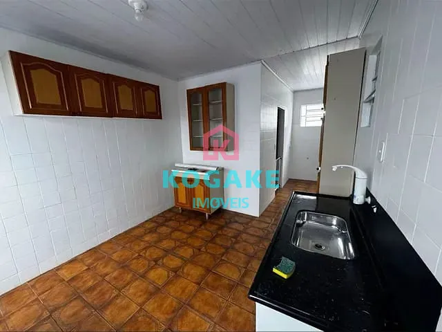 Casa com 200m² 2 quartos e 1 banheiro, para alugar, no bairro Jardim Fátima em São José dos Campos