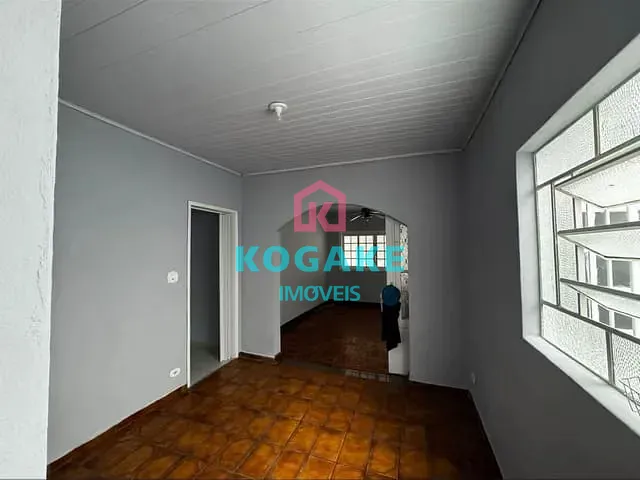 Casa com 200m² 2 quartos e 1 banheiro, para alugar, no bairro Jardim Fátima em São José dos Campos