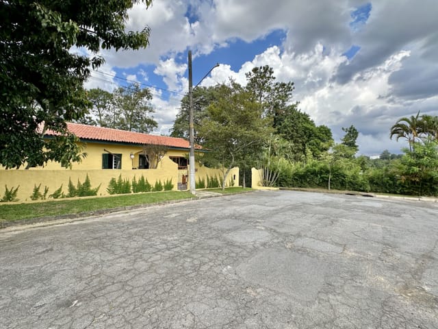 Casa com 1005m² 4 quartos e 4 banheiros, à venda, no bairro Palos Verdes em Carapicuíba