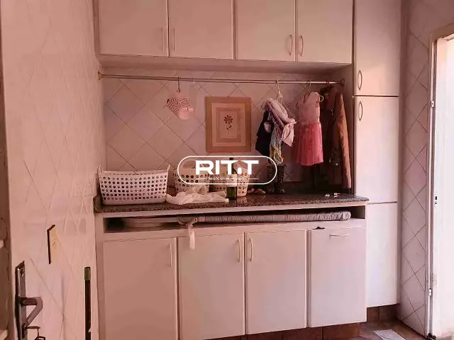 Casa com 360m² 4 quartos e 1 banheiro, à venda, no bairro Jardim das Paineiras em Campinas