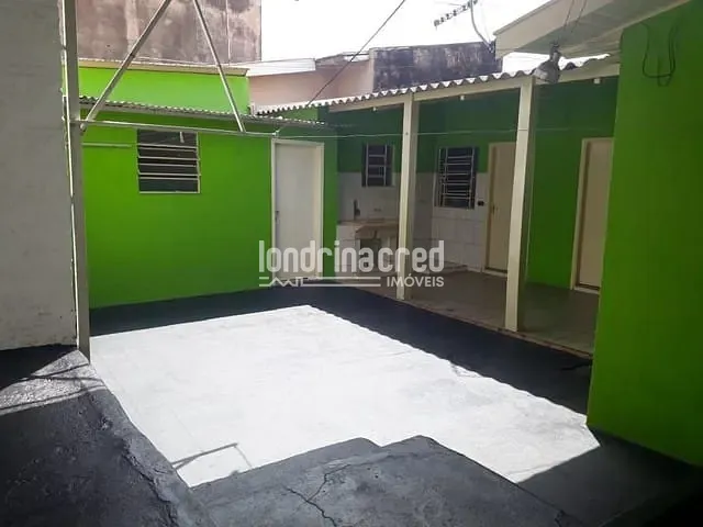 Casa 2 quartos e 2 banheiros, à venda, no bairro Leonor em Londrina