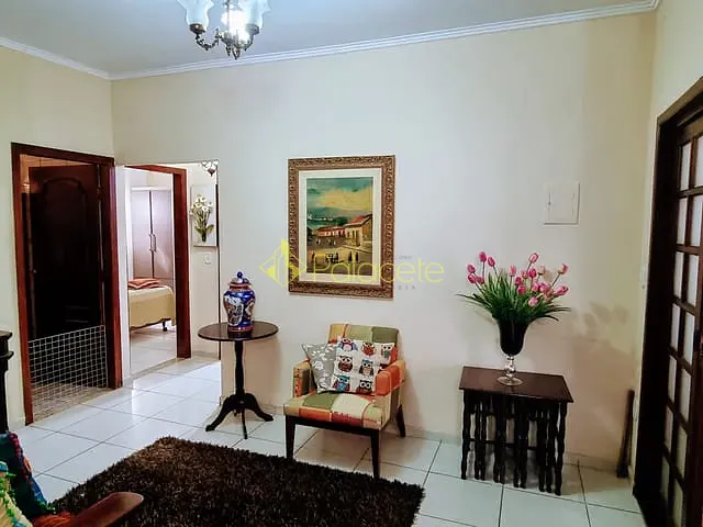 Casa com 165m² 3 quartos e 1 banheiro, à venda, no bairro Parque das Rosas em Roseira
