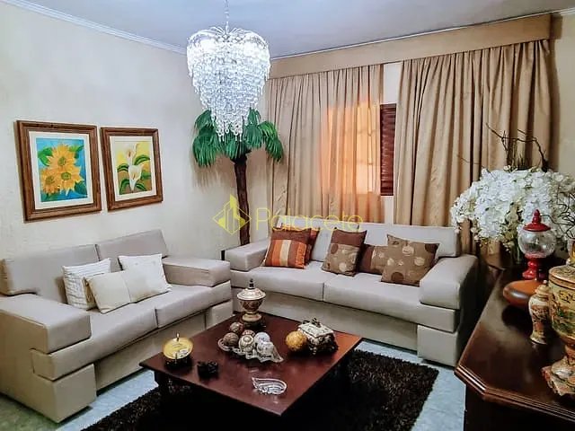 Casa com 165m² 3 quartos e 1 banheiro, à venda, no bairro Parque das Rosas em Roseira