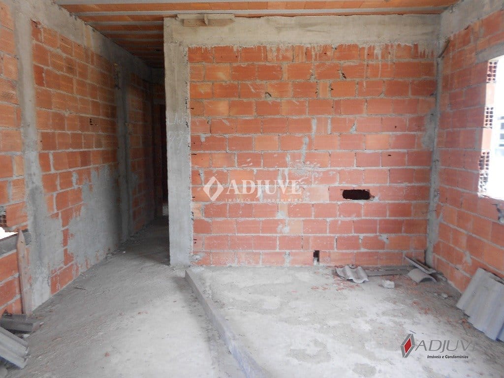 Casa à venda com 4 quartos, 200m² - Foto 5