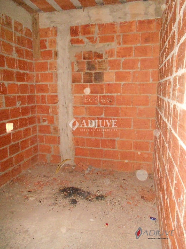Casa à venda com 4 quartos, 200m² - Foto 10