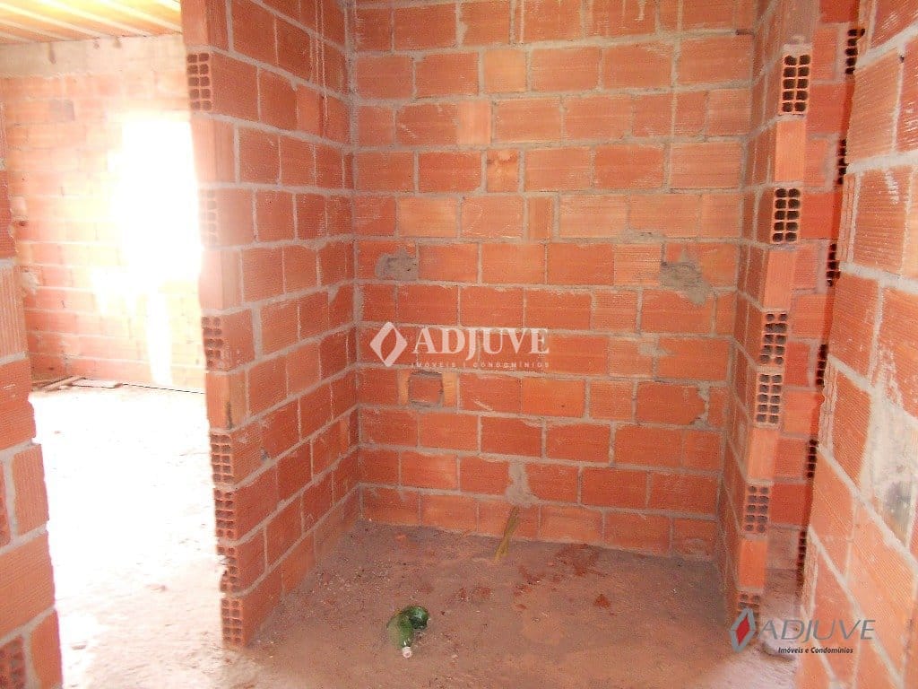 Casa à venda com 4 quartos, 200m² - Foto 12